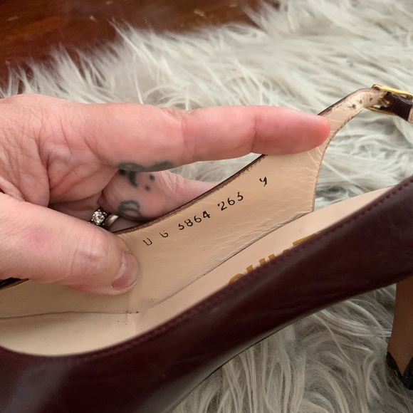 Salvatore Ferragamo Bow Toe Sling-back Heels - Picture 5 of 7